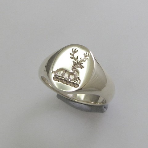 Stag laying crest seal engraved sterling silver 925 signet ring