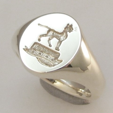 Cat on a hat crest seal engraved sterling silver 925 signet ring
